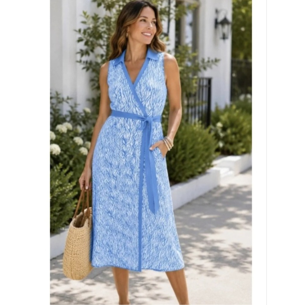 DVF Diane von Furstenberg Wrap Dress  M Blue Zebra Knit Sleeveless Polo Chic